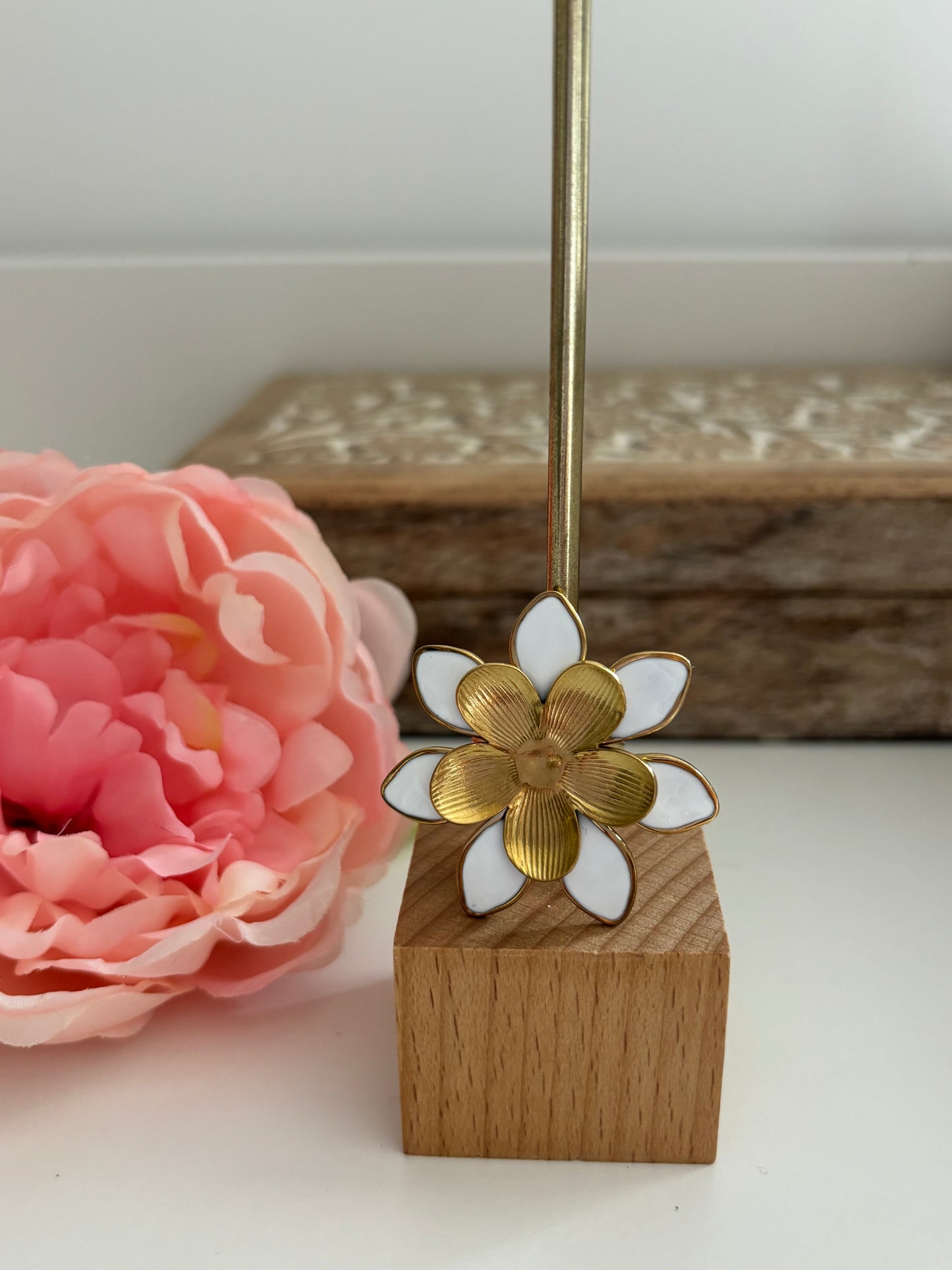 Bague fleur blanche