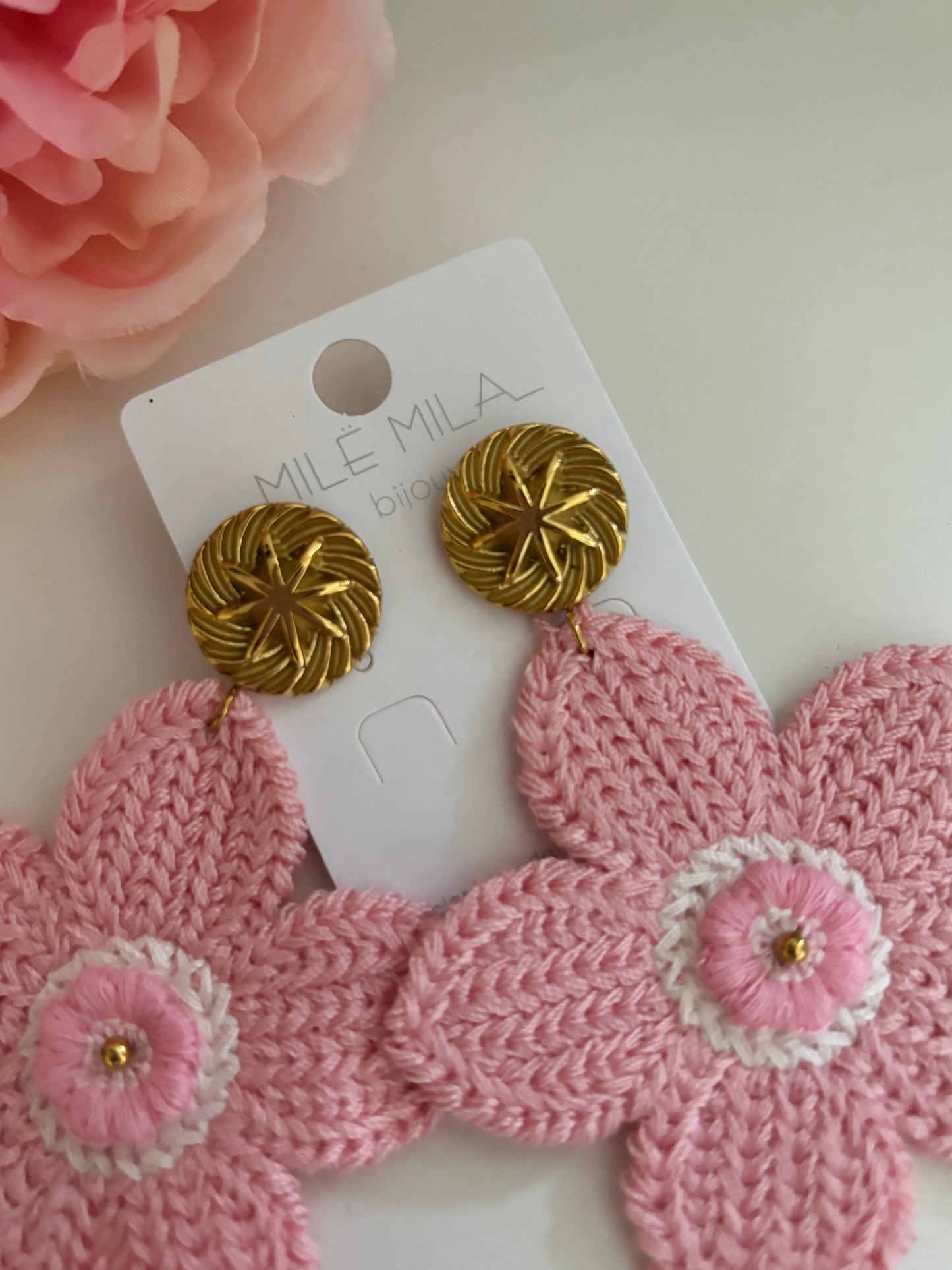 Boucles d’oreilles fleurs tricotées