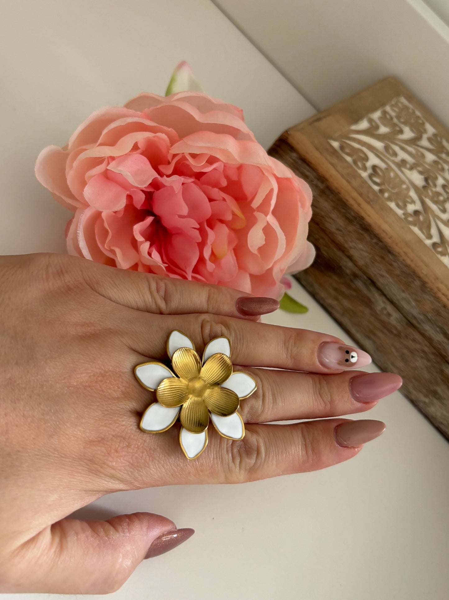 Bague fleur blanche